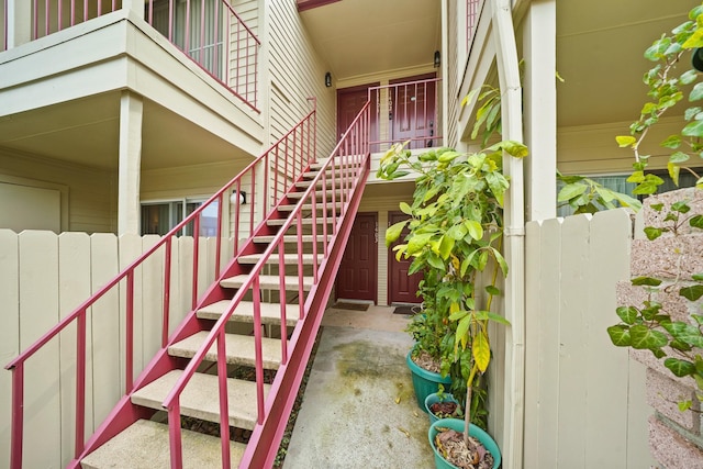 2120 El Paseo St Unit 1403, Houston, TX 77054 - view of staircase