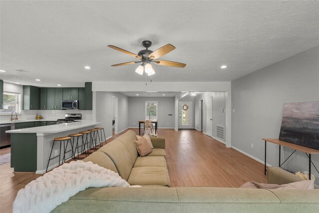 1707 Twelve Oaks Dr, Texas City, TX 77591 - photo 9