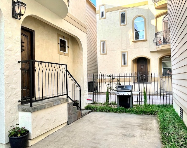 1241 W 24th St Unit C, Houston, TX 77008 - view of patio / terrace with a grill