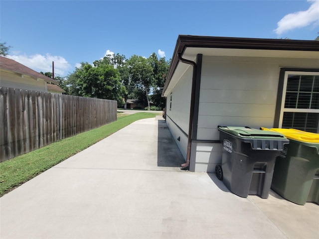 2106 N Galveston Ave, Pearland, TX 77581 - photo 37