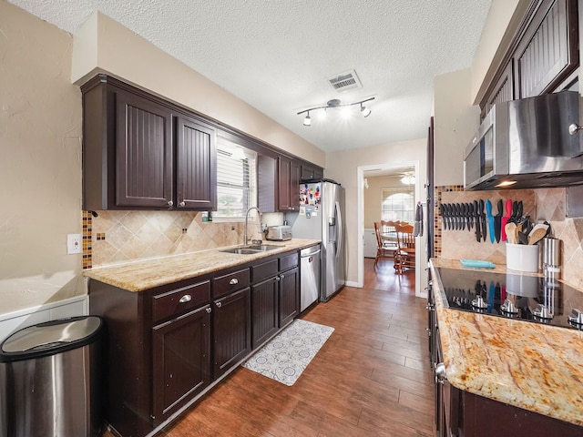 905 Patricia Dr, Deer Park, TX 77536 - photo 6