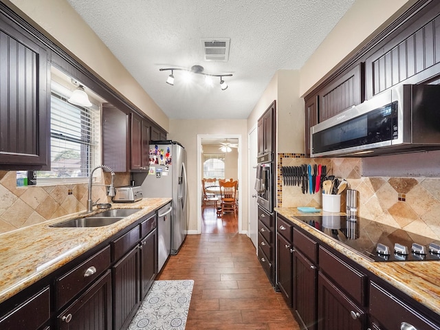905 Patricia Dr, Deer Park, TX 77536 - photo 7