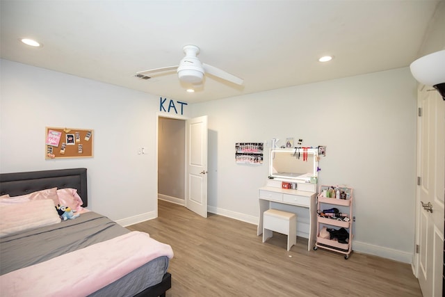 6203 Wickwillow Ln, Alvin, TX 77511 - bedroom featuring wood finished floors, recessed lighting, and a ceiling fan