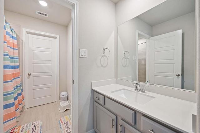 4427 Silvergrass Ln, Katy, TX 77493 - full bath featuring vanity and baseboards