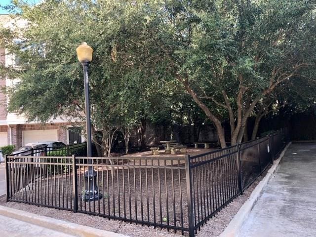 3001 Murworth Dr Unit 1603, Houston, TX 77025 - view of home's community with a fenced front yard