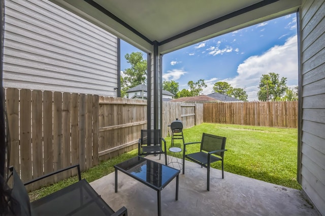 6524 Couch St, Houston, TX 77091 - fenced backyard featuring a patio