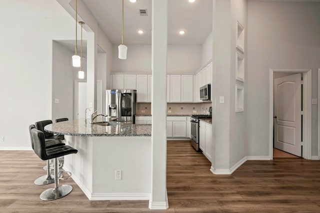 8803 W Crescent Lake Cir, Baytown, TX 77521 - photo 4