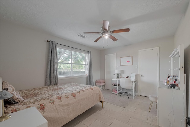 10534 Towne Square Rd, Sugar Land, TX 77498 - photo 20
