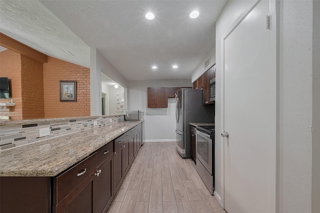 10534 Towne Square Rd, Sugar Land, TX 77498 - photo 13