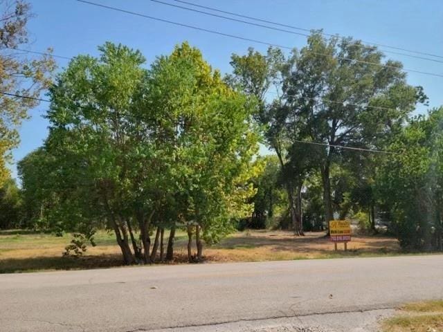 803 W Archer Rd, Baytown, TX 77521 - photo 4