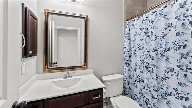 4627 Western Brook Dr, Spring, TX 77388 - full bath with vanity and a shower with curtain