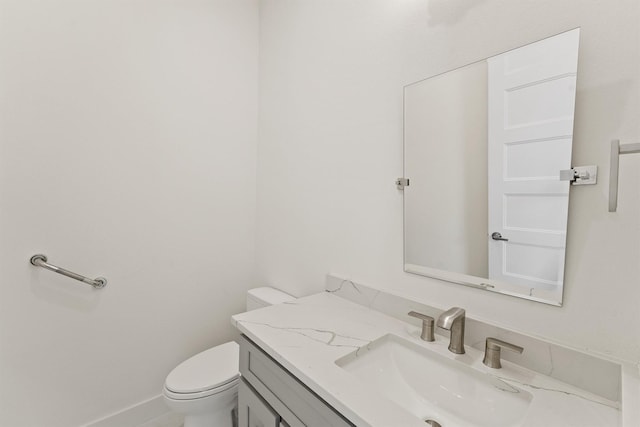 10406 Grove Row Ave, Richmond, TX 77407 - half bath with vanity and toilet