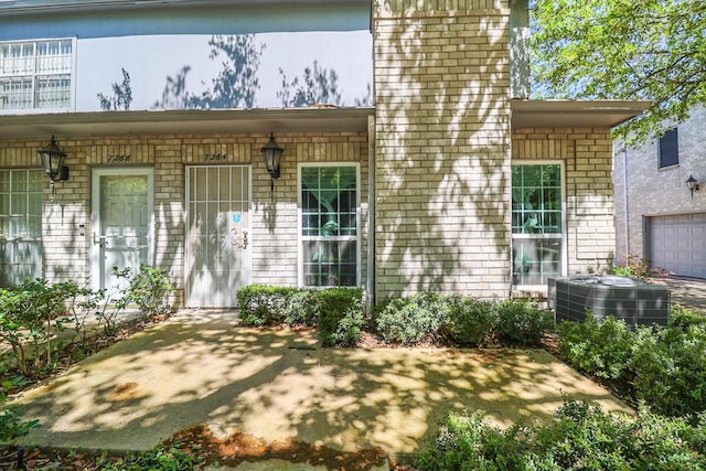 7264 Regency Square Ct, Houston, TX 77036 - entrance to property with brick siding