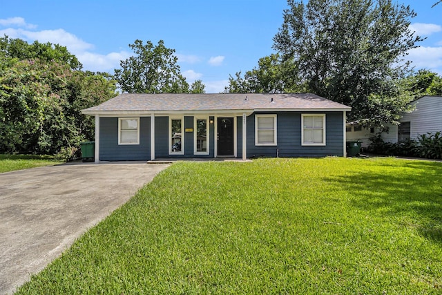 5235 Kingsbury St, Houston, TX 77021 - ranch-style house with a front yard, driveway, and a porch