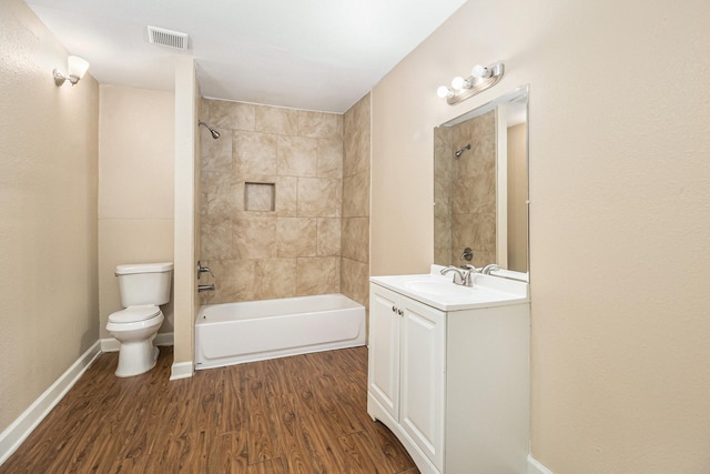 5235 Kingsbury St, Houston, TX 77021 - full bath with vanity, shower / washtub combination, and wood finished floors