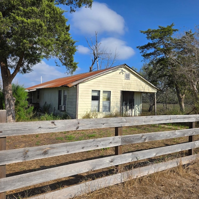 1350 W 8th St, Yorktown, TX 78164 - photo 1