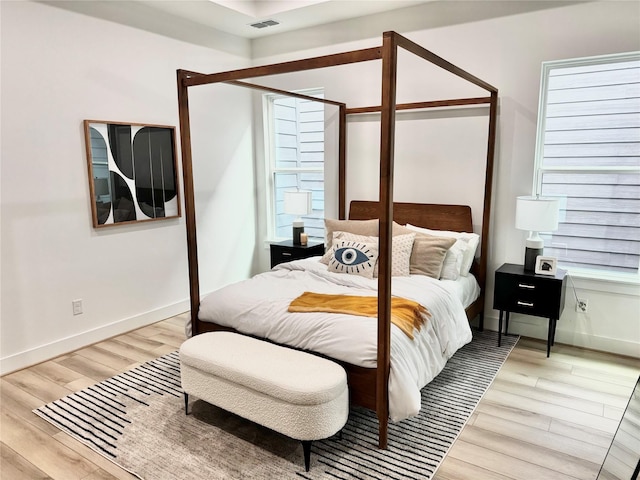308 E 36th St, Houston, TX 77018 - bedroom with light wood-style floors