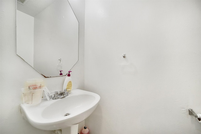 4014 Timber Cor, Houston, TX 77082 - bathroom with a sink