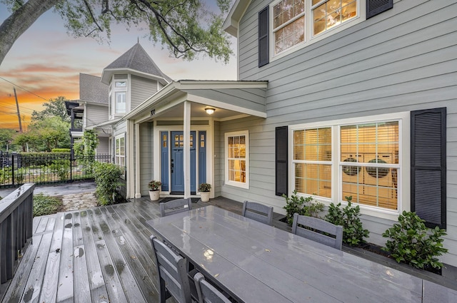 2120 Gostick St, Houston, TX 77008 - view of deck at dusk