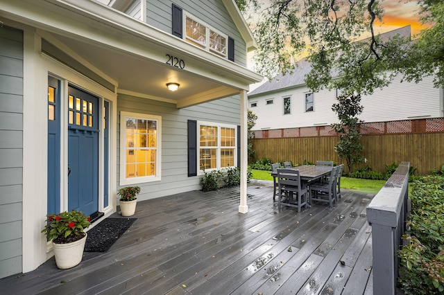 2120 Gostick St, Houston, TX 77008 - deck with outdoor dining space
