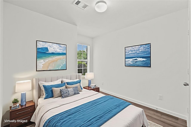 11007 View Pointe Ln, Houston, TX 77034 - bedroom with wood finished floors and baseboards