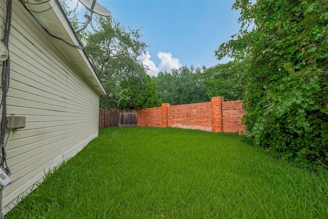 1615 Monvale Ln, Sugar Land, TX 77479 - view of yard