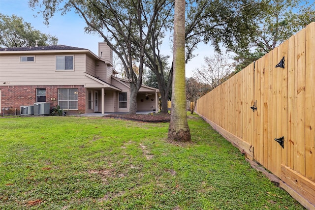 9135 Eaglecove Dr, Houston, TX 77064 - view of yard