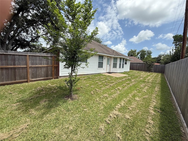 1140 Thomas Dr, Angleton, TX 77515 - view of fenced backyard