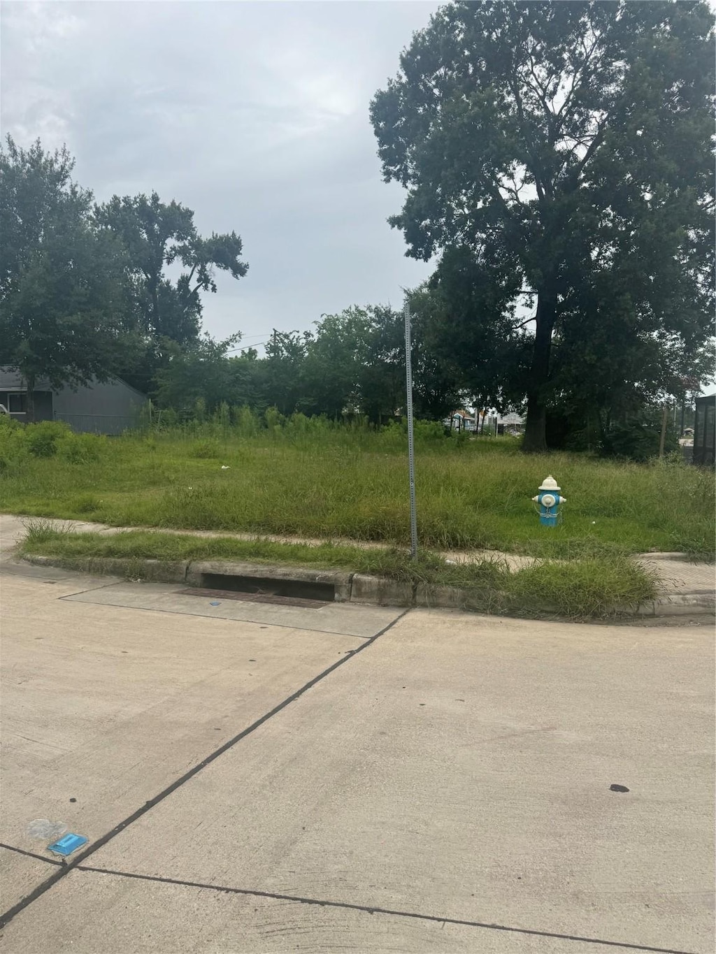 5702 Northridge Dr, Houston, TX 77033