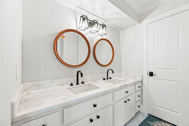 3114 Canterbury Ln, Montgomery, TX 77356 - full bath with double vanity and ornamental molding