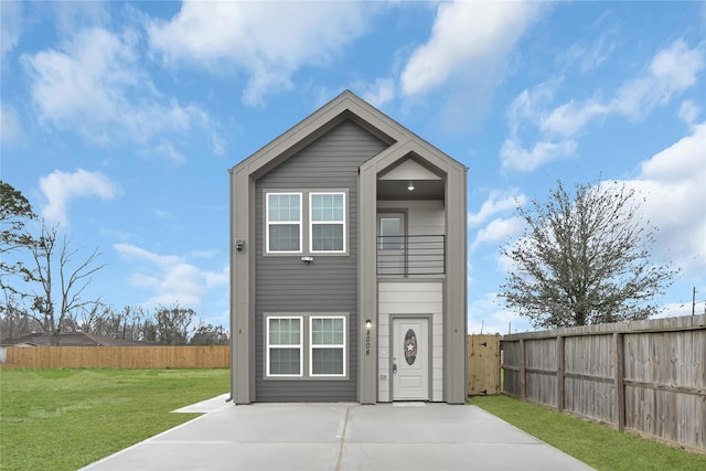 8004 Birmingham St A/B, Unit A/B Houston, TX 77028 - view of front of home with a patio and a fenced backyard