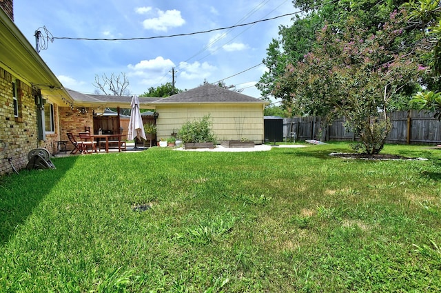 5926 Lattimer Dr, Houston, TX 77035 - fenced backyard featuring a patio
