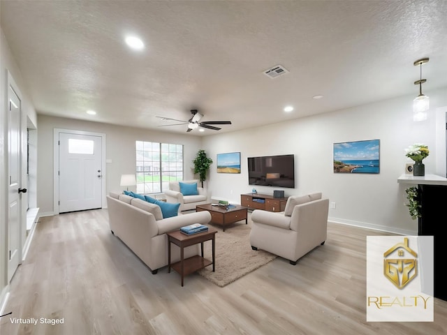 3901 Wood Sorrel Dr, Dickinson, TX 77539 - photo 5