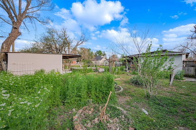 6009 Crane St, Houston, TX 77026 - view of yard