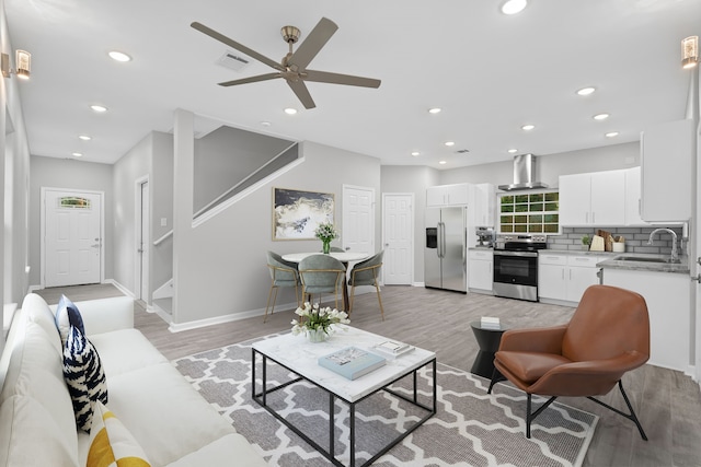 214 Owens St, Houston, TX 77029 - photo 9