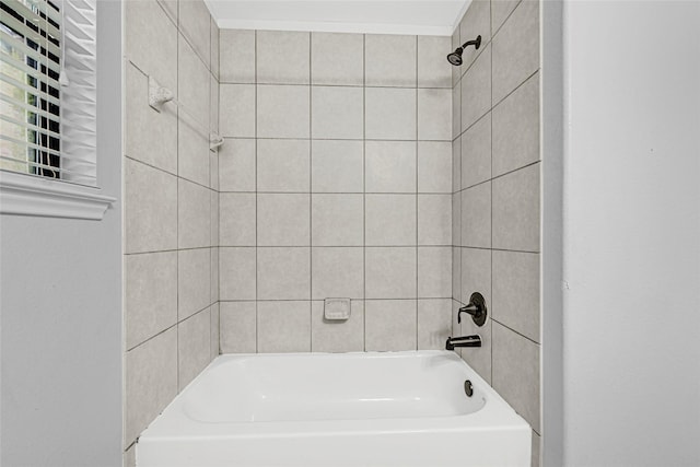 9002 Saint Laurent Ln, Houston, TX 77044 - full bath featuring tub / shower combination