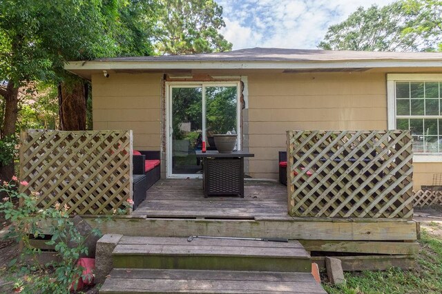 117 Pecan Dr, Baytown, TX 77520 - view of wooden deck