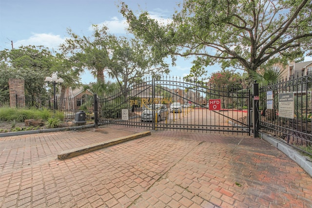 2300 Old Spanish Trl Unit 1060, Houston, TX 77054 - view of gate