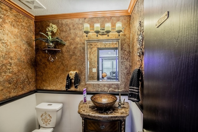 2019 Vanamen Ct, Conroe, TX 77304 - half bath featuring vanity and ornamental molding