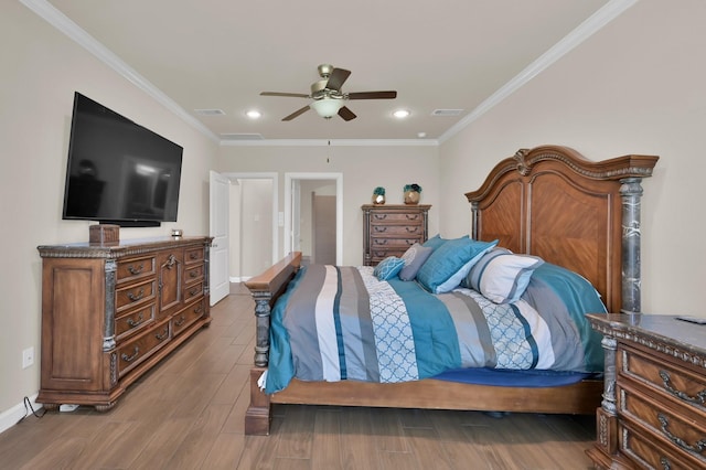3604 Magnolia Crest Ln, Spring, TX 77386 - bedroom featuring wood finished floors, recessed lighting, ornamental molding, and ceiling fan