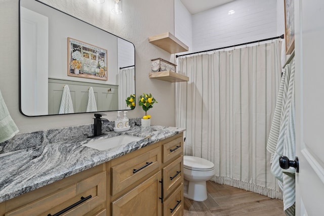 206 Rim Rock Rd, Huntsville, TX 77340 - full bath with vanity and curtained shower