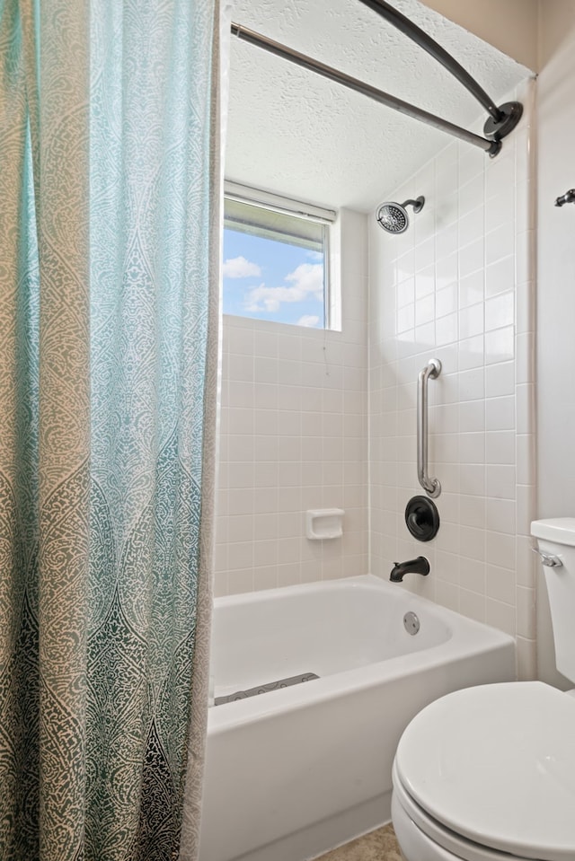 16447 Flint Run Way, Sugar Land, TX 77498 - full bath featuring shower / tub combo with curtain and a textured ceiling