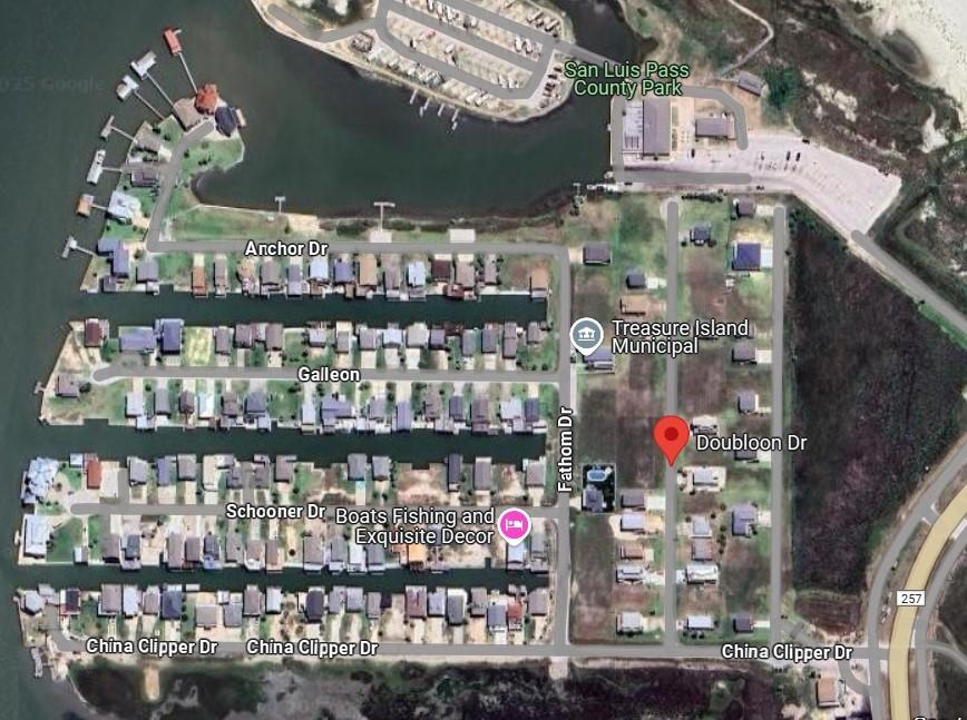 129 Doubloon Dr, Freeport, TX 77541