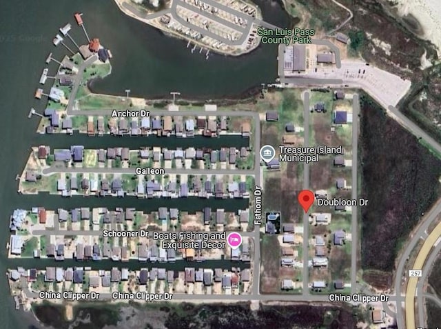 129 Doubloon Dr, Freeport, TX 77541