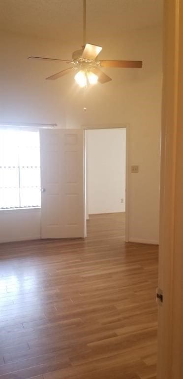 2300 Old Spanish Trl Unit 2116, Houston, TX 77054 - unfurnished room featuring wood finished floors and a ceiling fan