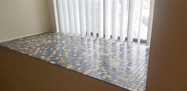 2300 Old Spanish Trl Unit 2116, Houston, TX 77054 - detailed view of a textured wall
