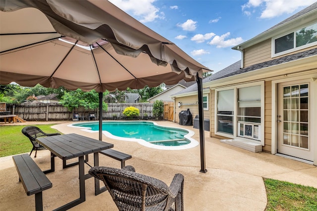 3302 Candlelon Dr, Spring, TX 77388 - view of pool featuring a patio area, a fenced backyard, and a pool with connected hot tub