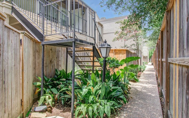 5711 Sugar Hill Dr Unit 108, Houston, TX 77057 - view of yard