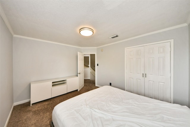 2014 Fisher Trace Ct, Spring, TX 77373 - bedroom featuring dark colored carpet, ornamental molding, and a closet