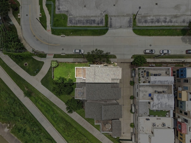 151 E 2nd St, Houston, TX 77007 - aerial view of property and surrounding area with property boundaries highlighted